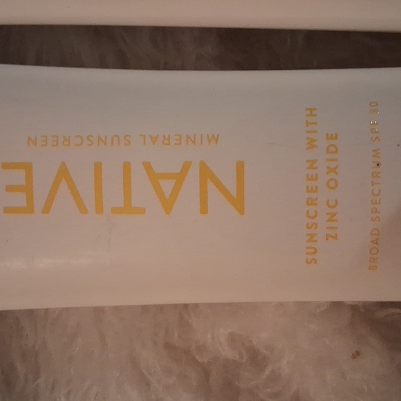 Native SPF 30 Sunscreen Collection Set Of 6 - Picture 4 of 9